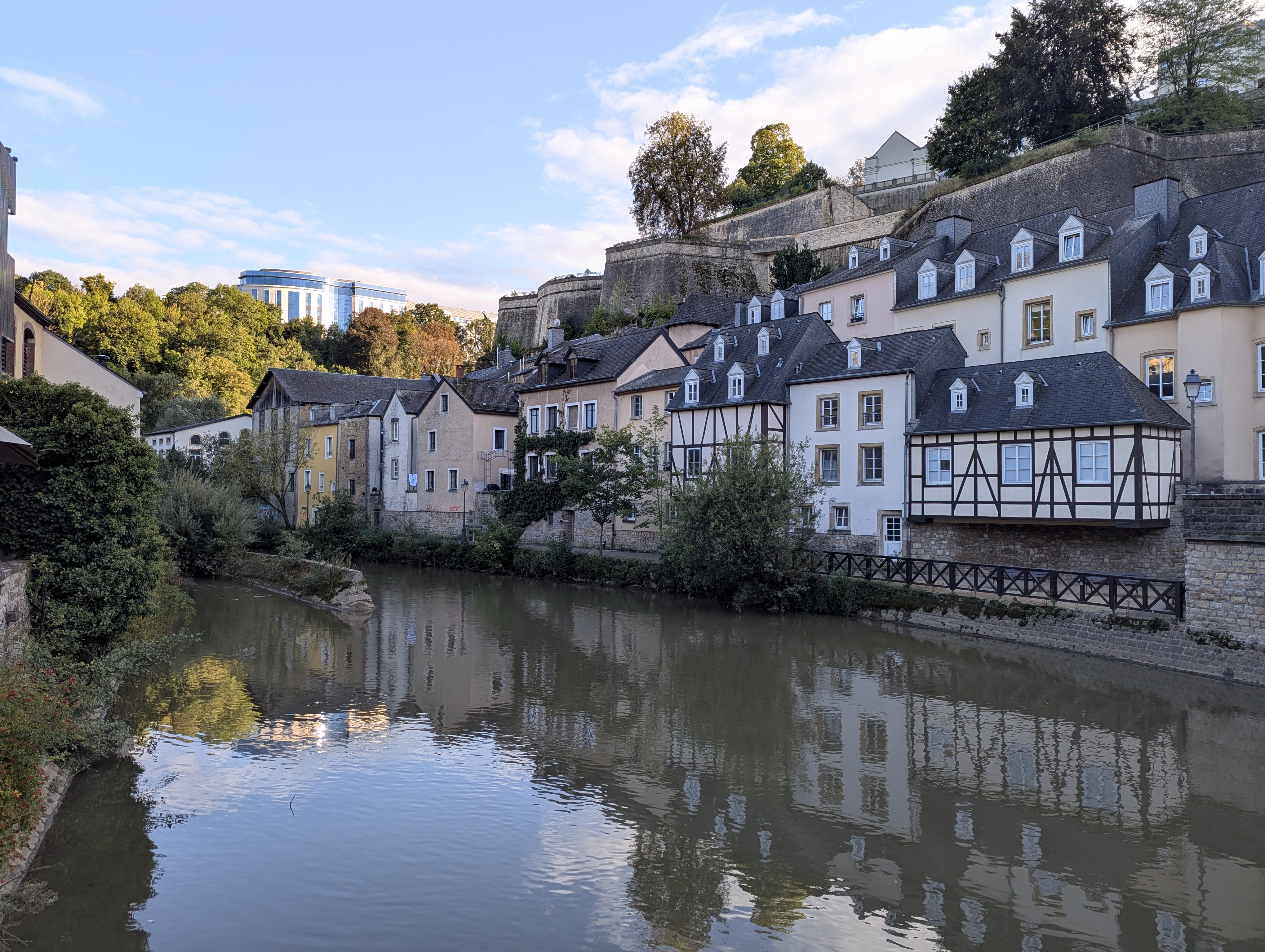 Luxembourg, Grund